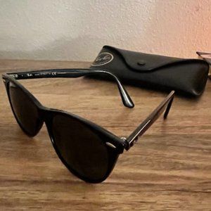 Women's Black Ray-Ban Sunglasses
